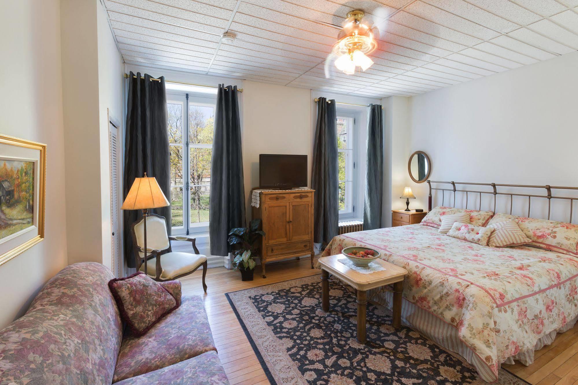 Manoir Sur Le Cap Hotell Québec Exteriör bild
